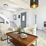 Villa Almar Adamantas (Milos)