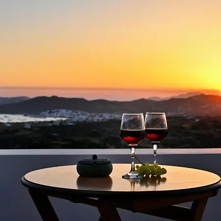 Almar Villa Adámasz