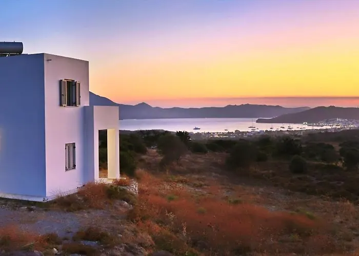 Villa Almar Adamantas (Milos)